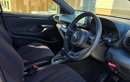Toyota Yaris, 2020 год, 1 085 000 рублей, 1 фотография