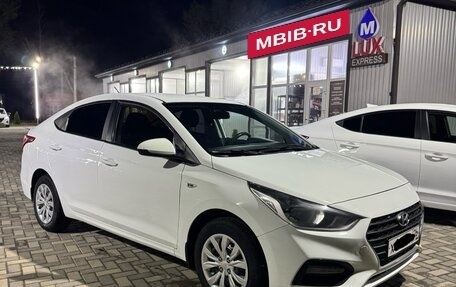 Hyundai Solaris II рестайлинг, 2017 год, 970 000 рублей, 5 фотография