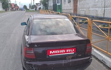 Audi A4, 1996 год, 140 000 рублей, 5 фотография