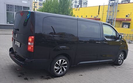 Peugeot Traveller I, 2019 год, 3 250 000 рублей, 4 фотография