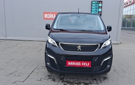 Peugeot Traveller I, 2019 год, 3 250 000 рублей, 2 фотография