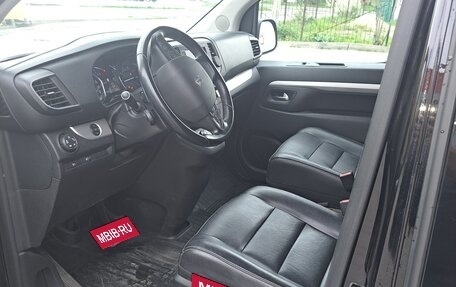 Peugeot Traveller I, 2019 год, 3 250 000 рублей, 6 фотография