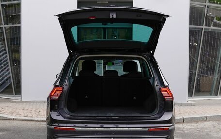 Volkswagen Tiguan II, 2019 год, 2 520 000 рублей, 8 фотография