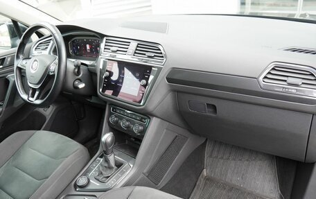 Volkswagen Tiguan II, 2019 год, 2 520 000 рублей, 14 фотография
