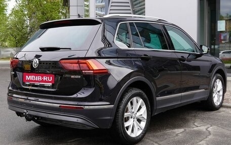 Volkswagen Tiguan II, 2019 год, 2 520 000 рублей, 4 фотография