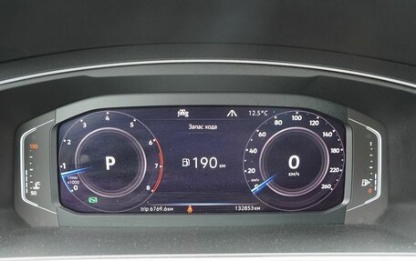 Volkswagen Tiguan II, 2019 год, 2 520 000 рублей, 19 фотография