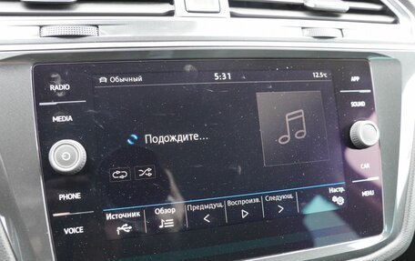 Volkswagen Tiguan II, 2019 год, 2 520 000 рублей, 21 фотография