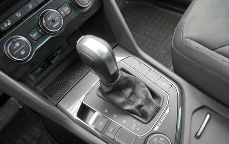 Volkswagen Tiguan II, 2019 год, 2 520 000 рублей, 27 фотография