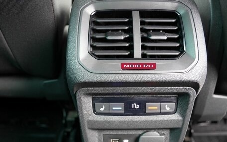 Volkswagen Tiguan II, 2019 год, 2 520 000 рублей, 28 фотография