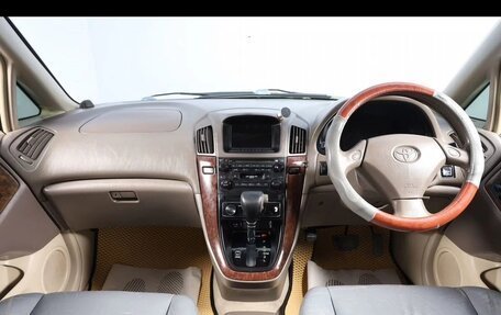 Toyota Harrier, 1999 год, 820 000 рублей, 13 фотография