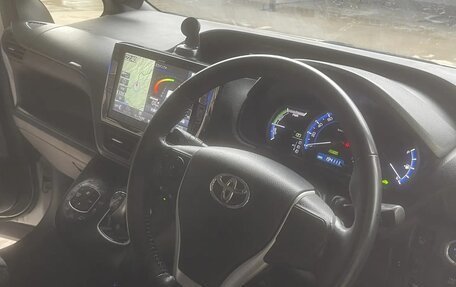 Toyota Voxy III, 2016 год, 1 900 000 рублей, 4 фотография
