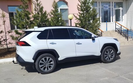 Toyota RAV4, 2022 год, 4 200 000 рублей, 17 фотография