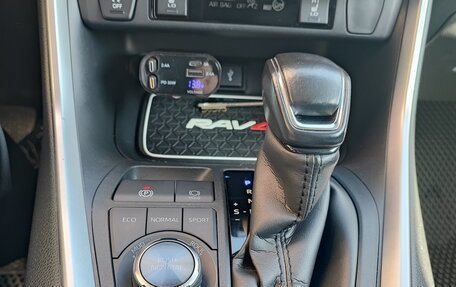 Toyota RAV4, 2022 год, 4 200 000 рублей, 20 фотография