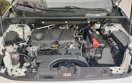 Toyota RAV4, 2022 год, 4 200 000 рублей, 27 фотография