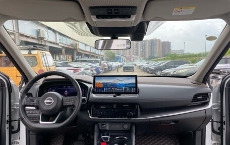 Nissan X-Trail, 2023 год, 3 550 000 рублей, 10 фотография