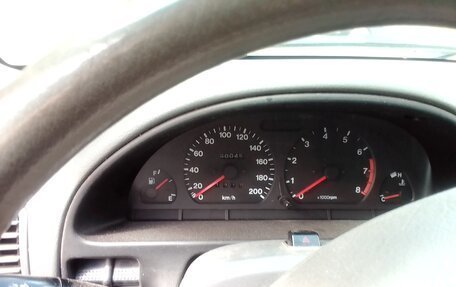 Suzuki Swift II, 2002 год, 200 000 рублей, 4 фотография