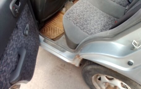 Suzuki Swift II, 2002 год, 200 000 рублей, 6 фотография