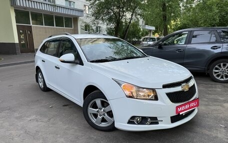 Chevrolet Cruze II, 2014 год, 800 000 рублей, 3 фотография