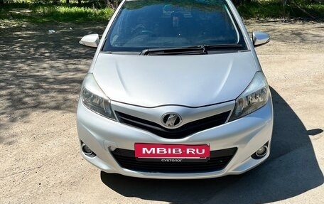 Toyota Vitz, 2012 год, 725 000 рублей, 2 фотография