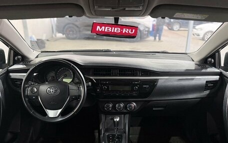 Toyota Corolla, 2015 год, 1 349 000 рублей, 10 фотография