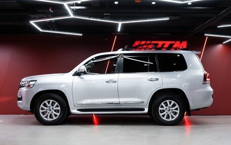 Toyota Land Cruiser 200, 2018 год, 8 800 000 рублей, 10 фотография