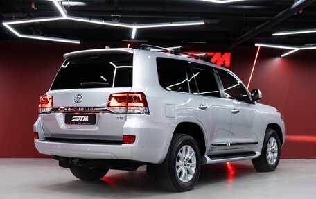 Toyota Land Cruiser 200, 2018 год, 8 800 000 рублей, 5 фотография