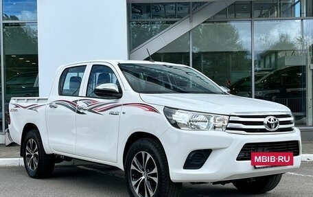 Toyota Hilux VIII, 2021 год, 3 090 000 рублей, 3 фотография