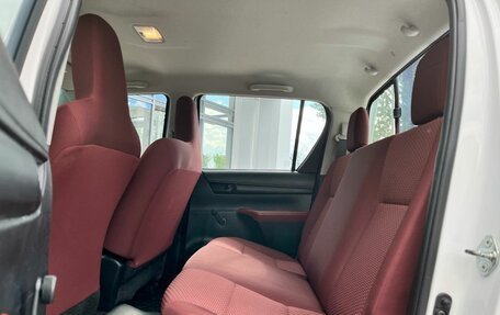 Toyota Hilux VIII, 2021 год, 3 090 000 рублей, 19 фотография