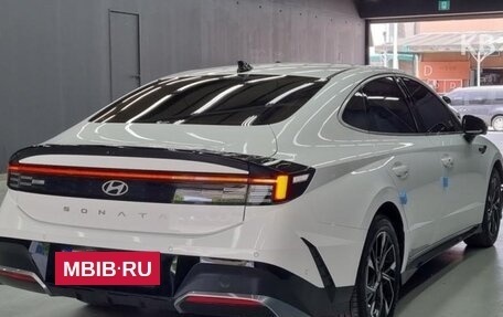 Hyundai Sonata VIII, 2023 год, 2 250 000 рублей, 2 фотография