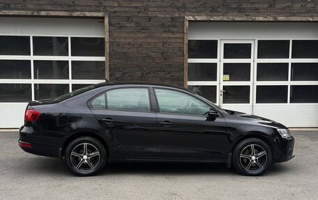 Volkswagen Jetta VI, 2013 год, 950 000 рублей, 3 фотография