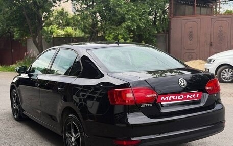 Volkswagen Jetta VI, 2013 год, 950 000 рублей, 6 фотография