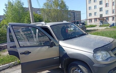 Chevrolet Niva I рестайлинг, 2012 год, 360 000 рублей, 7 фотография