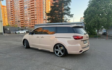 KIA Carnival III, 2019 год, 3 900 000 рублей, 3 фотография