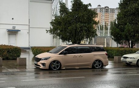 KIA Carnival III, 2019 год, 3 900 000 рублей, 14 фотография