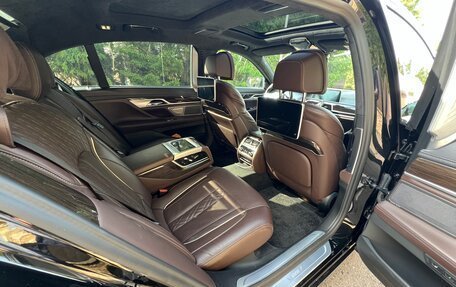 BMW 7 серия, 2021 год, 8 000 000 рублей, 8 фотография