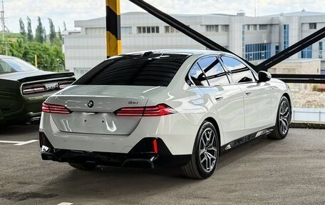 BMW 5 серия, 2024 год, 5 960 000 рублей, 4 фотография