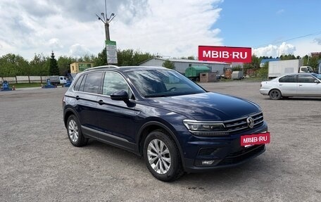 Volkswagen Tiguan II, 2018 год, 2 600 000 рублей, 3 фотография