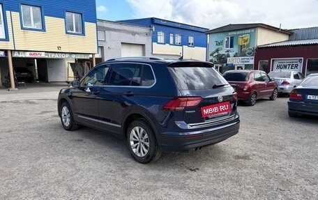 Volkswagen Tiguan II, 2018 год, 2 600 000 рублей, 6 фотография
