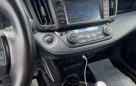 Toyota RAV4, 2019 год, 2 690 000 рублей, 10 фотография