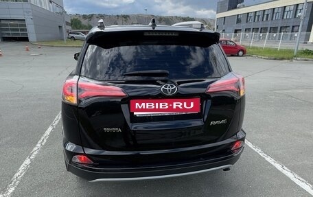 Toyota RAV4, 2019 год, 2 690 000 рублей, 9 фотография