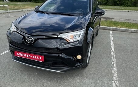 Toyota RAV4, 2019 год, 2 690 000 рублей, 8 фотография