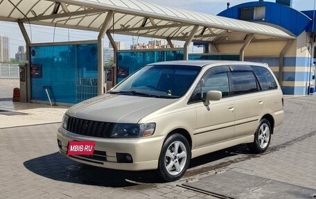 Nissan Bassara, 2000 год, 600 000 рублей, 2 фотография
