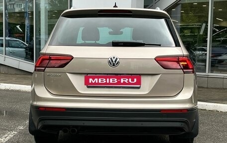 Volkswagen Tiguan II, 2019 год, 2 170 000 рублей, 5 фотография