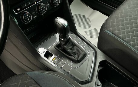 Volkswagen Tiguan II, 2019 год, 2 170 000 рублей, 15 фотография