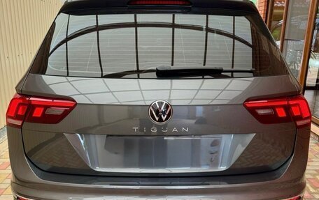 Volkswagen Tiguan II, 2021 год, 2 750 000 рублей, 5 фотография