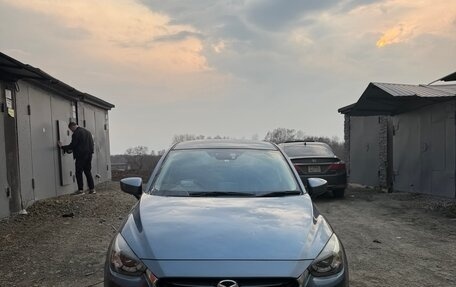 Mazda Demio IV, 2016 год, 950 000 рублей, 2 фотография