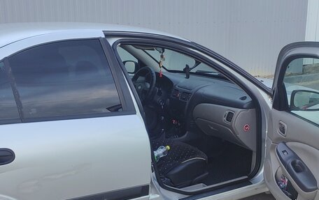 Nissan Almera, 2001 год, 350 000 рублей, 3 фотография