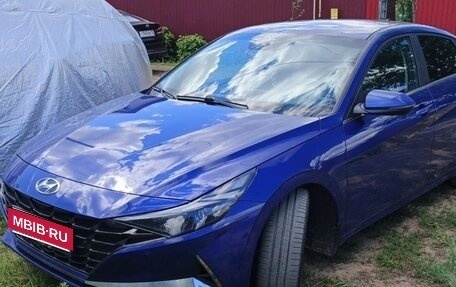 Hyundai Elantra, 2021 год, 1 800 000 рублей, 2 фотография