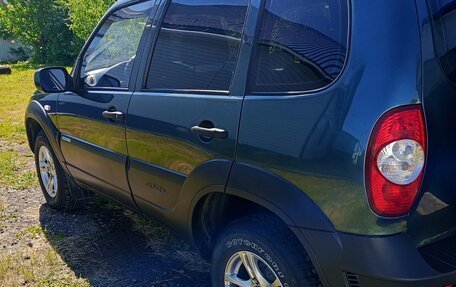 Chevrolet Niva I рестайлинг, 2011 год, 450 000 рублей, 2 фотография