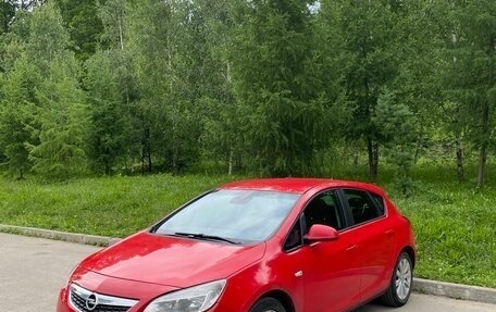 Opel Astra J, 2012 год, 535 000 рублей, 2 фотография